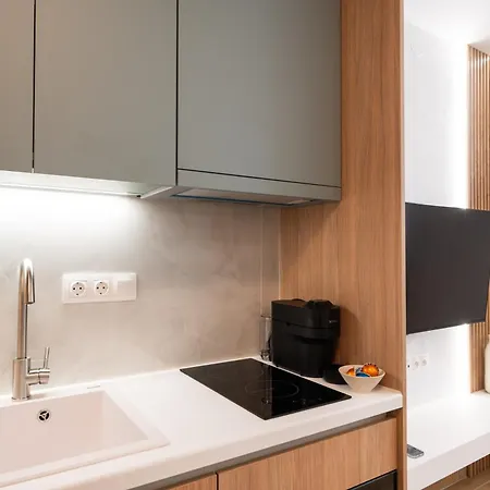 Apartment Honey Oak & Cream Patio By Nest *