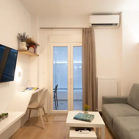 Honey Oak & Cream Patio By Nest * Thessaloniki