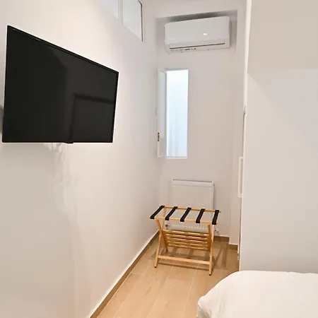 Honey Oak & Cream Patio By Nest Apartment