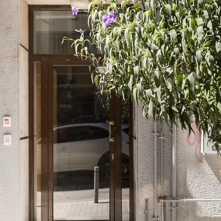 Honey Oak & Cream Patio By Nest Apartment