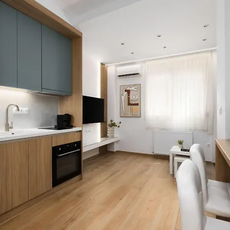 Honey Oak & Cream Patio By Nest Appartamento Salonicco