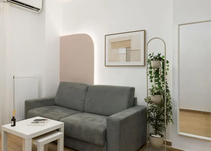 Honey Oak & Cream Patio By Nest *